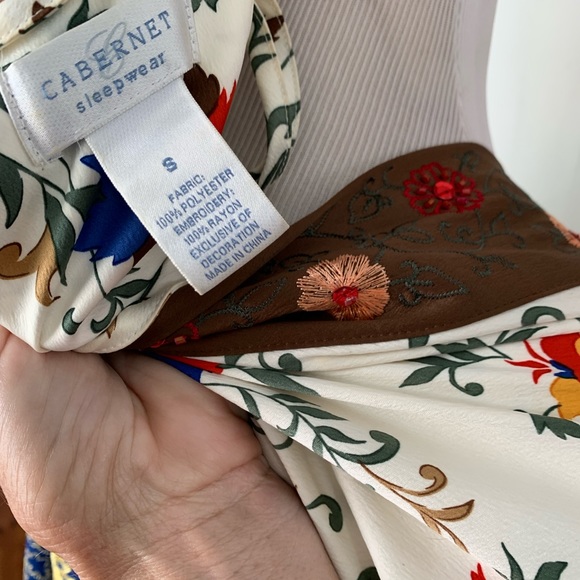 Kimono-style Robe. - Picture 4 of 4